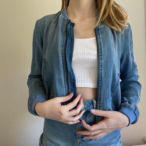 Urban Outfitters Blue Denim Wash Bomber Jacket - Picture 2 of 3